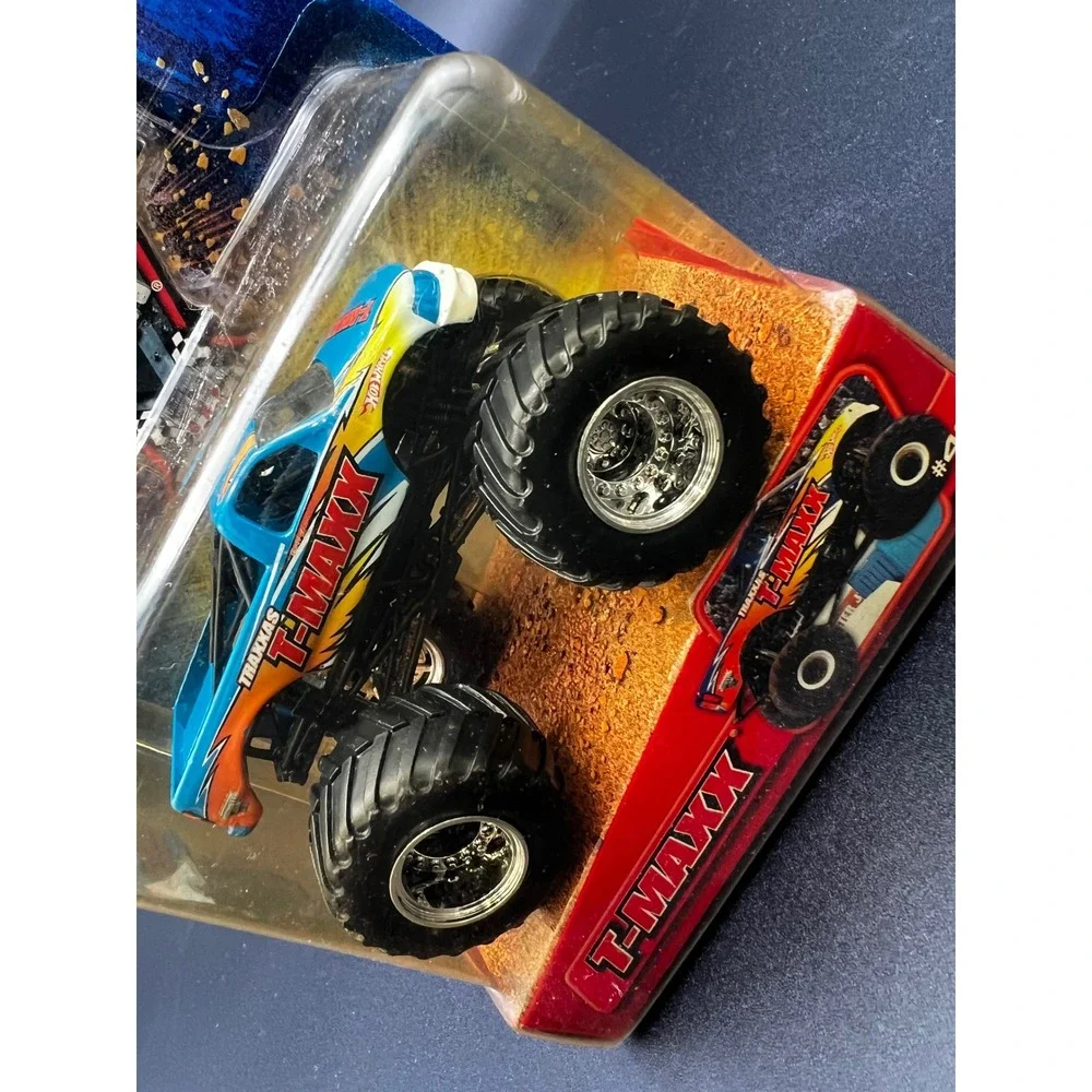 Hot Wheels Monster Jam Traxxas T-Maxx #49 Blue Die-Cast Monster Truck 2005 NIB